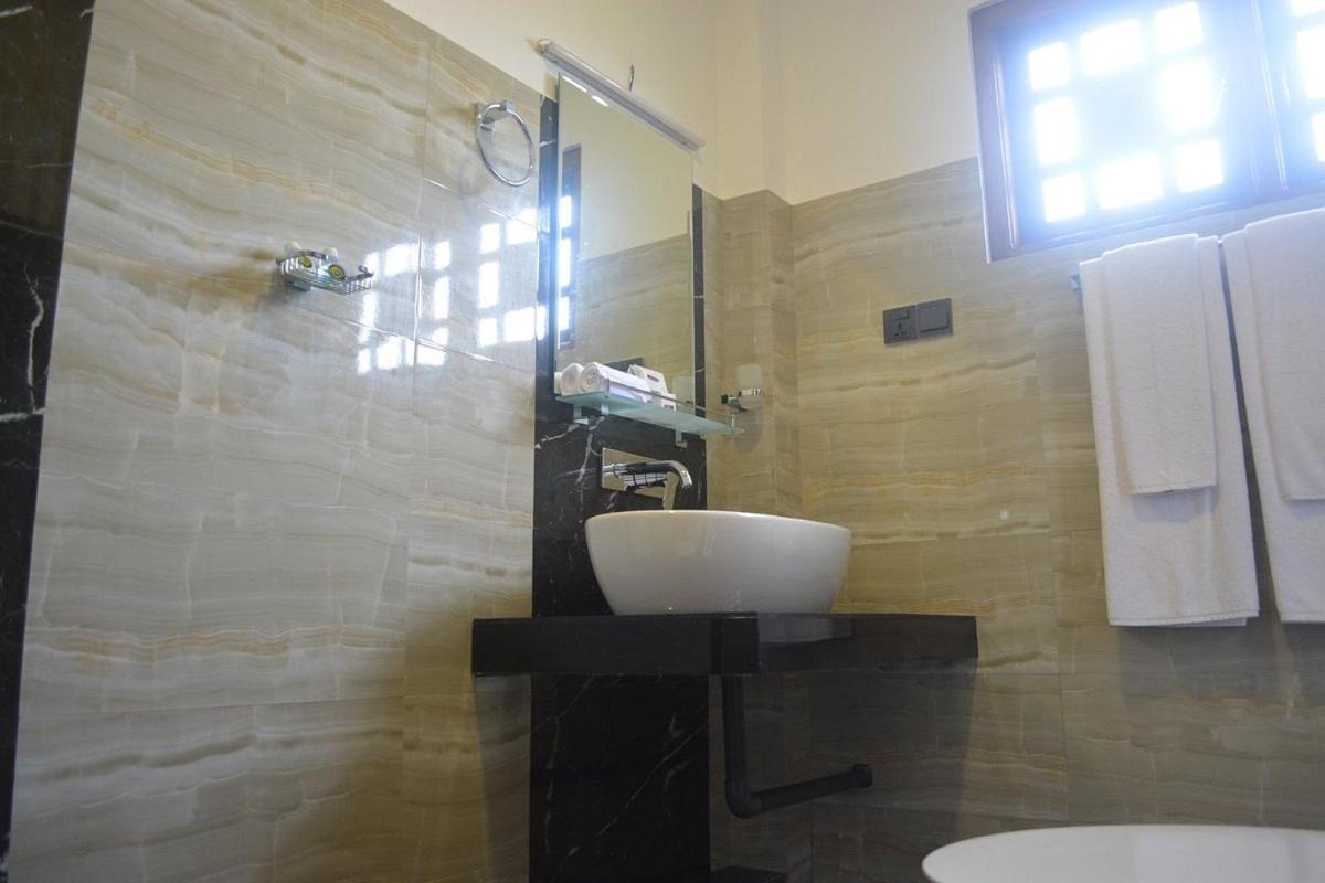Hotel Golden Ray Дамбулла Екстер'єр фото