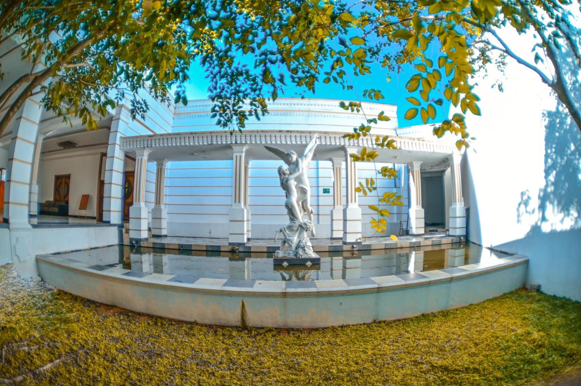 Hotel Golden Ray Дамбулла Екстер'єр фото