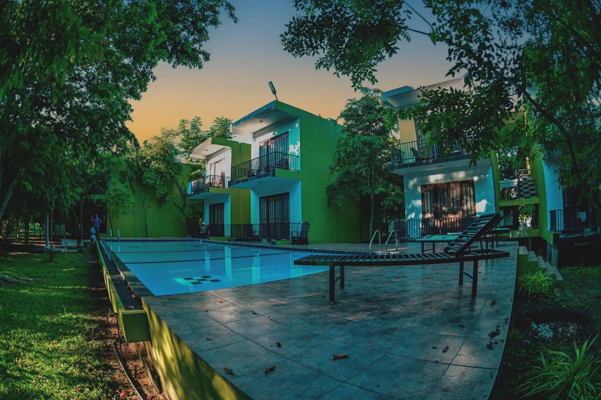 Hotel Golden Ray Дамбулла Екстер'єр фото