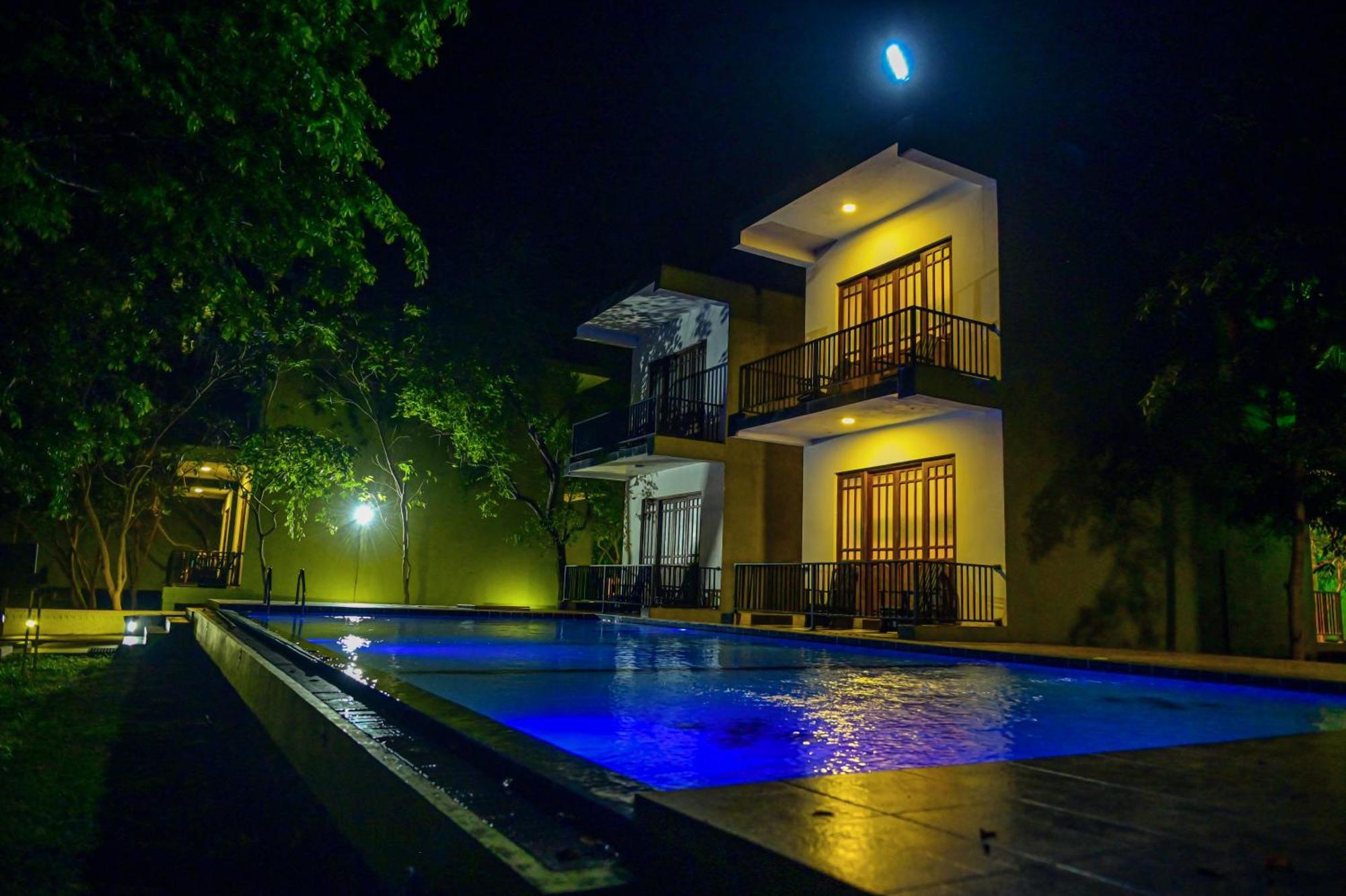 Hotel Golden Ray Дамбулла Екстер'єр фото