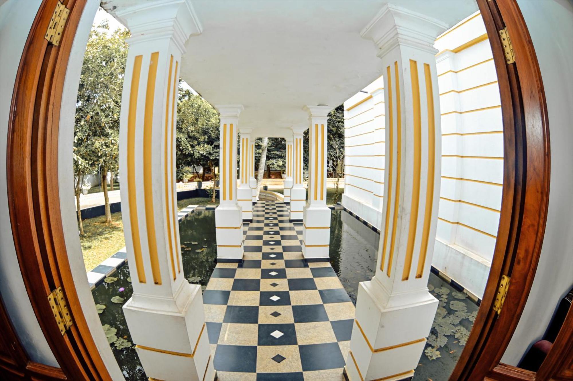 Hotel Golden Ray Дамбулла Екстер'єр фото